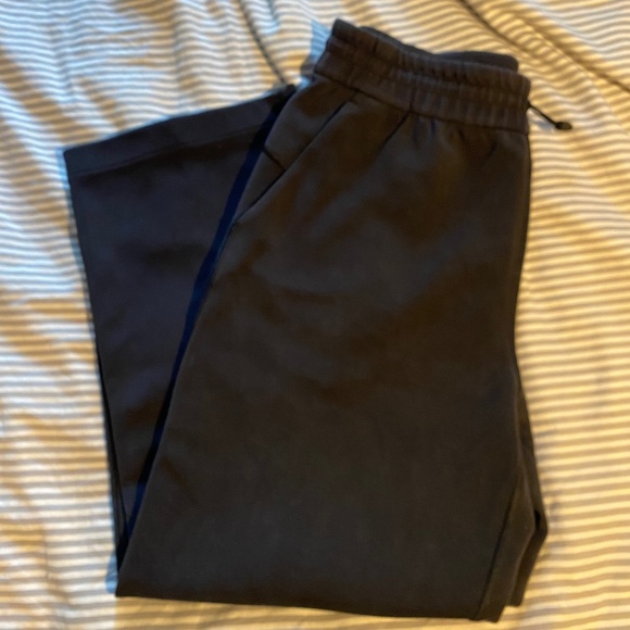 Softstreme High Rise Straight Leg Cropped - Picture 3 of 5